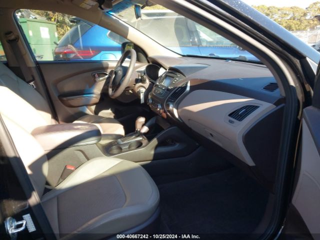 Photo 4 VIN: KM8JTCAF8FU078698 - HYUNDAI TUCSON 