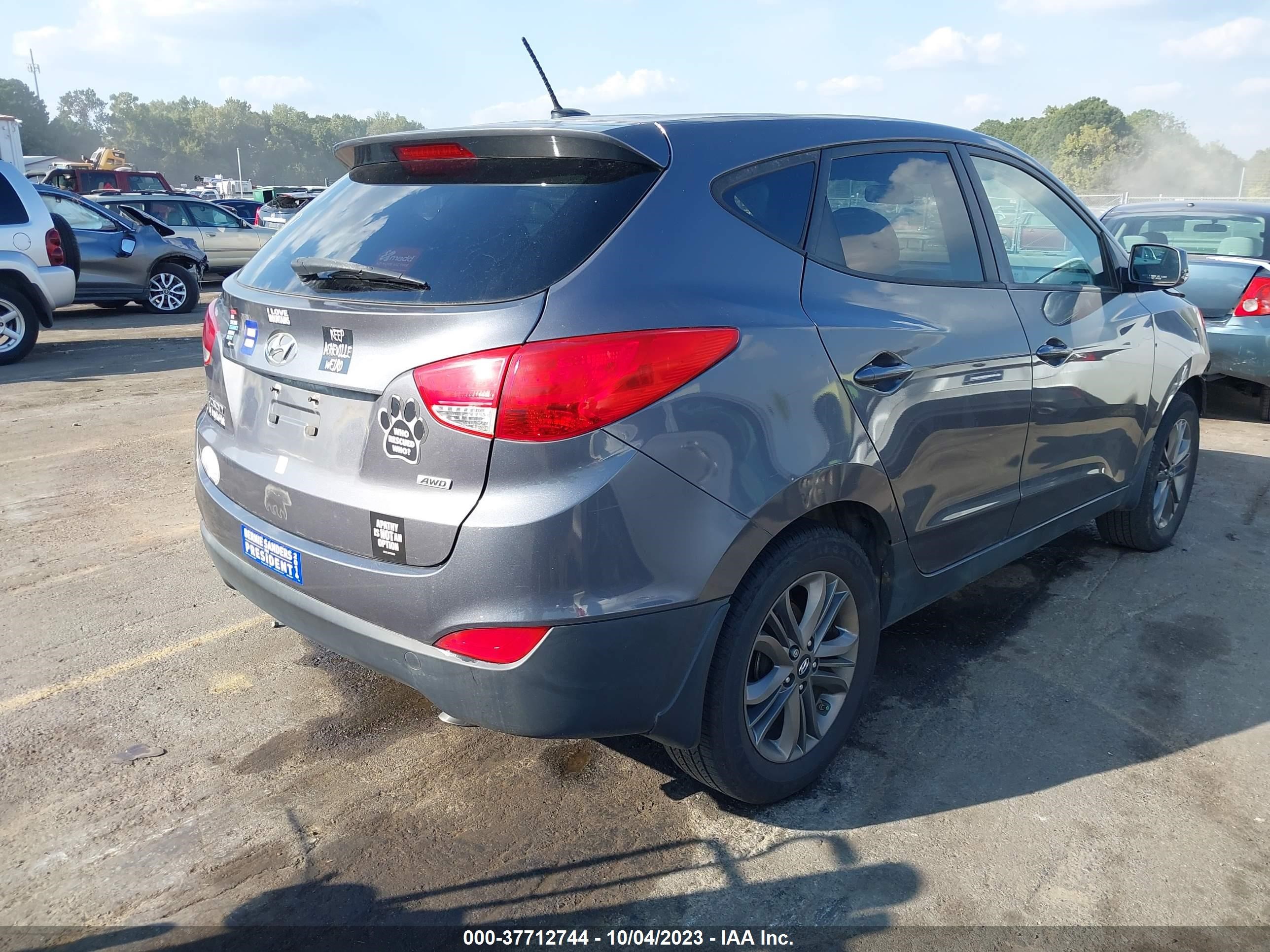 Photo 3 VIN: KM8JTCAF8FU964097 - HYUNDAI TUCSON 