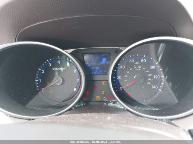 Photo 6 VIN: KM8JTCAF9FU087300 - HYUNDAI TUCSON 