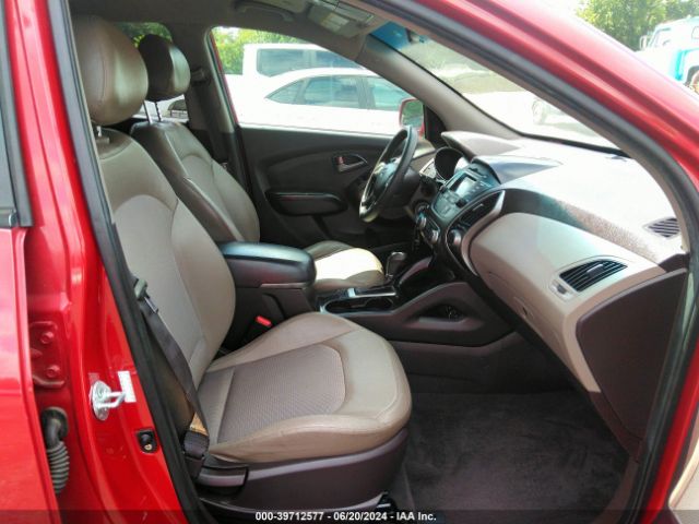 Photo 4 VIN: KM8JTCAF9FU090424 - HYUNDAI TUCSON 