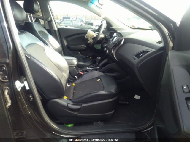 Photo 4 VIN: KM8JTCAFXFU063085 - HYUNDAI TUCSON 