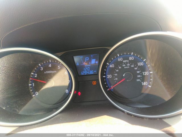 Photo 6 VIN: KM8JU3AC0AU077461 - HYUNDAI TUCSON 