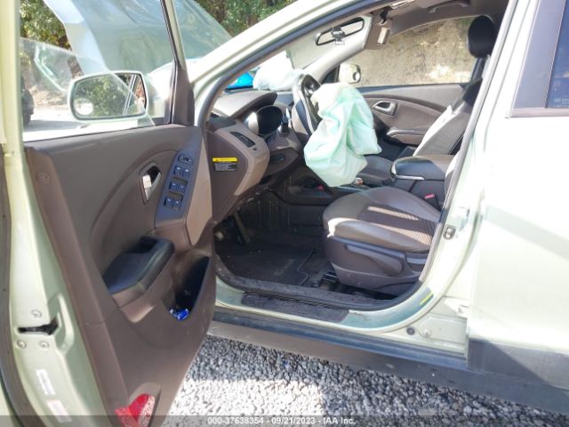 Photo 4 VIN: KM8JU3AC0BU188268 - HYUNDAI TUCSON 