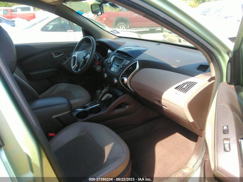 Photo 4 VIN: KM8JU3AC0CU335299 - HYUNDAI TUCSON 