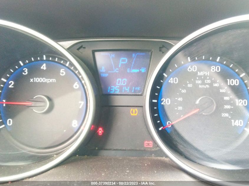 Photo 6 VIN: KM8JU3AC0CU335299 - HYUNDAI TUCSON 