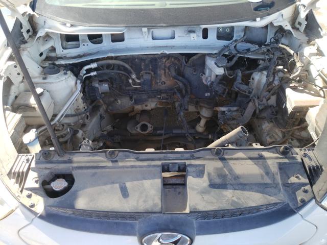 Photo 6 VIN: KM8JU3AC1BU127740 - HYUNDAI TUCSON GLS 