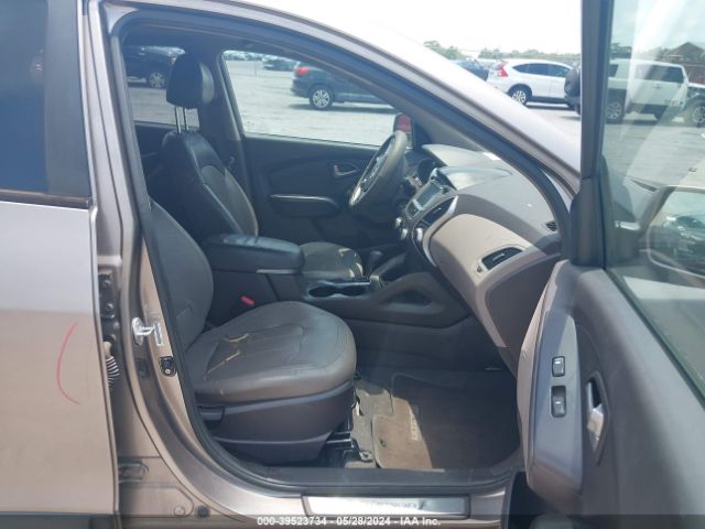 Photo 4 VIN: KM8JU3AC1BU237106 - HYUNDAI TUCSON 