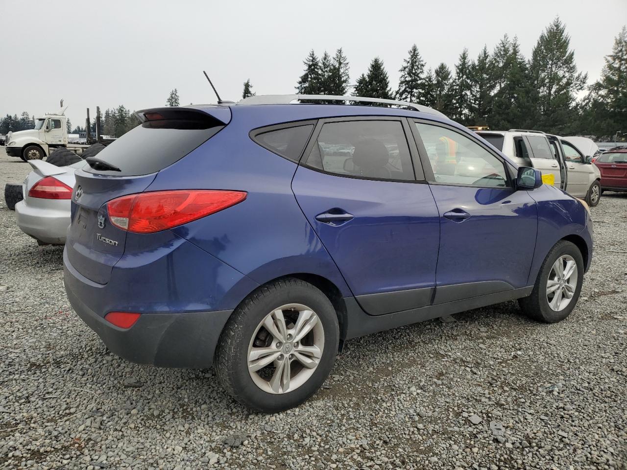 Photo 2 VIN: KM8JU3AC1BU255153 - HYUNDAI TUCSON 