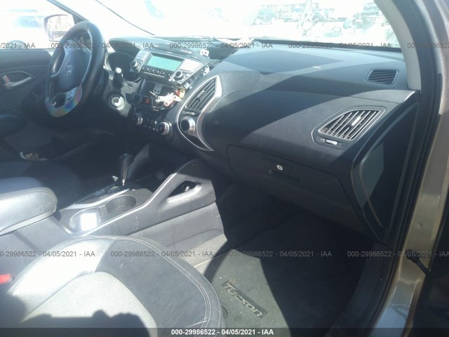 Photo 4 VIN: KM8JU3AC1BU273474 - HYUNDAI TUCSON 