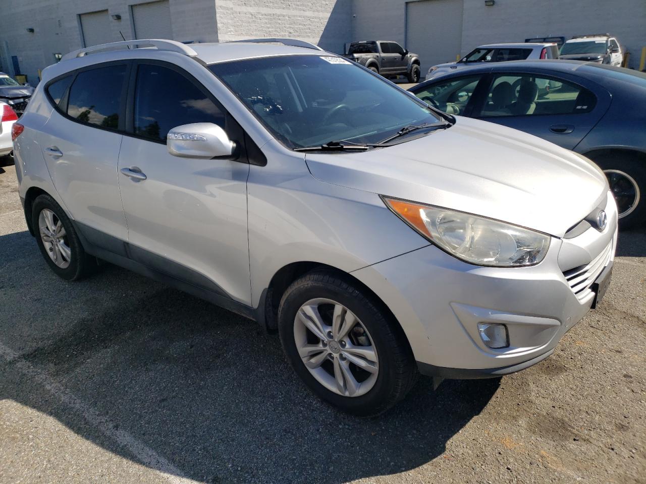 Photo 3 VIN: KM8JU3AC1DU572434 - HYUNDAI TUCSON 