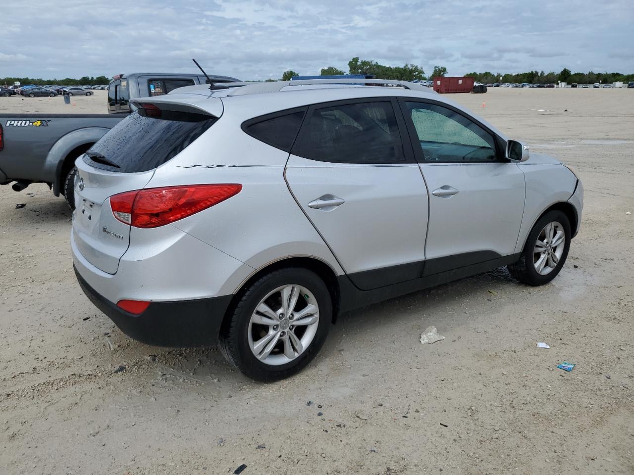 Photo 2 VIN: KM8JU3AC1DU654387 - HYUNDAI TUCSON 