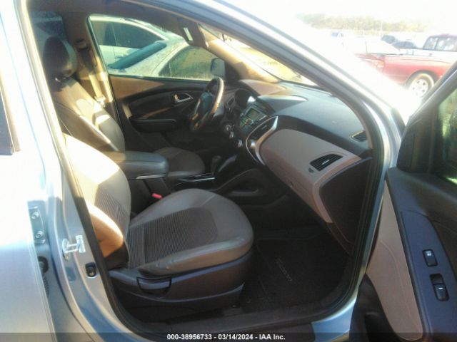 Photo 4 VIN: KM8JU3AC2CU354548 - HYUNDAI TUCSON 