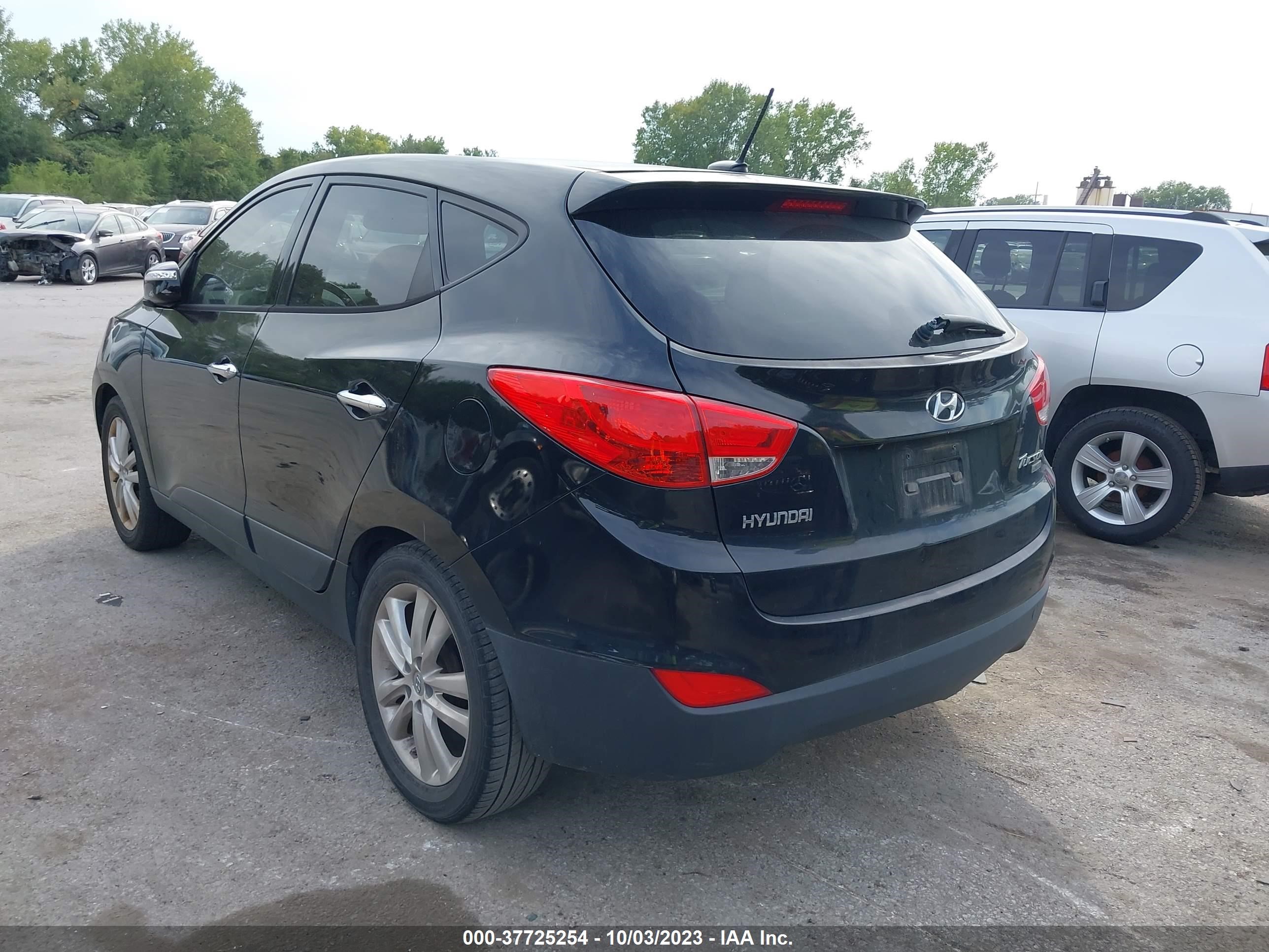 Photo 2 VIN: KM8JU3AC3BU203166 - HYUNDAI TUCSON 