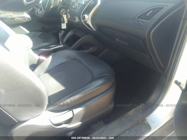 Photo 4 VIN: KM8JU3AC3CU525758 - HYUNDAI TUCSON 