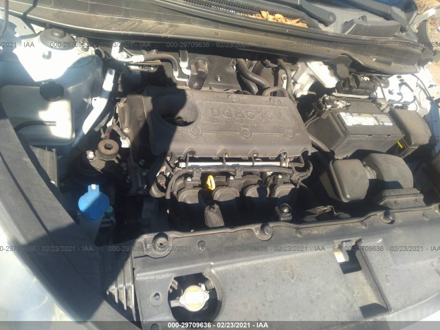 Photo 9 VIN: KM8JU3AC3CU525758 - HYUNDAI TUCSON 