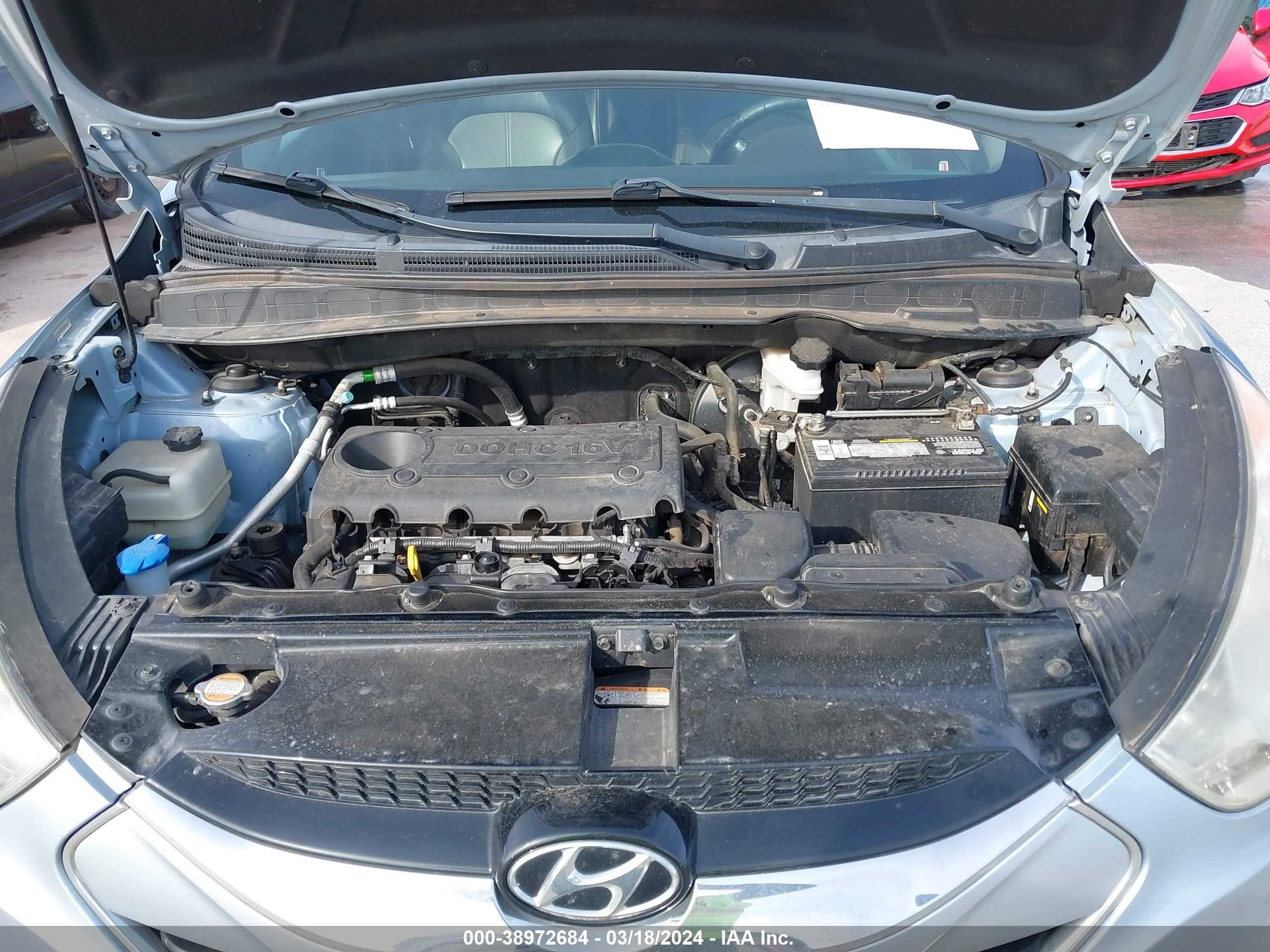 Photo 9 VIN: KM8JU3AC3CU535559 - HYUNDAI TUCSON 