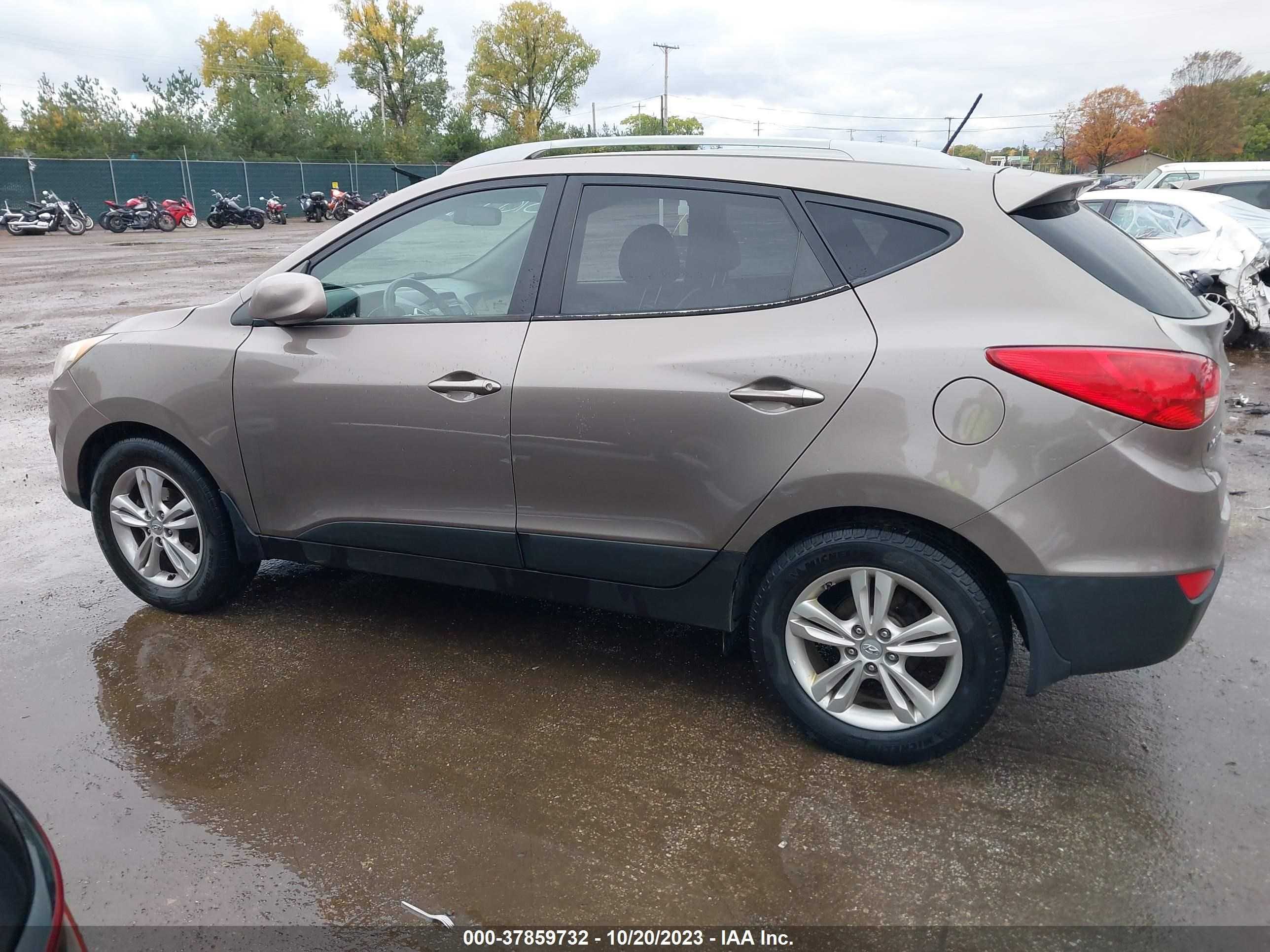 Photo 13 VIN: KM8JU3AC4AU070576 - HYUNDAI TUCSON 