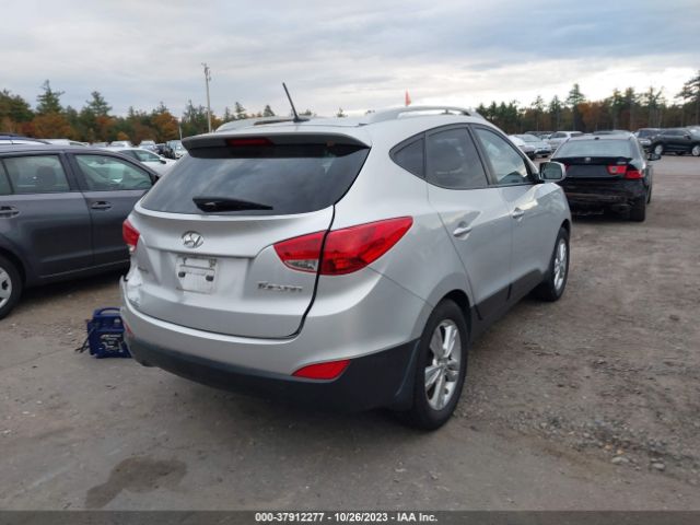 Photo 3 VIN: KM8JU3AC4BU261576 - HYUNDAI TUCSON 