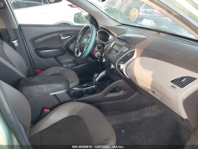 Photo 4 VIN: KM8JU3AC4CU437656 - HYUNDAI TUCSON 