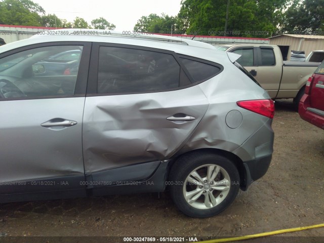 Photo 5 VIN: KM8JU3AC5BU126381 - HYUNDAI TUCSON 