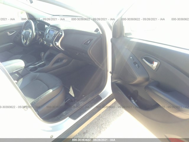 Photo 4 VIN: KM8JU3AC5BU128387 - HYUNDAI TUCSON 