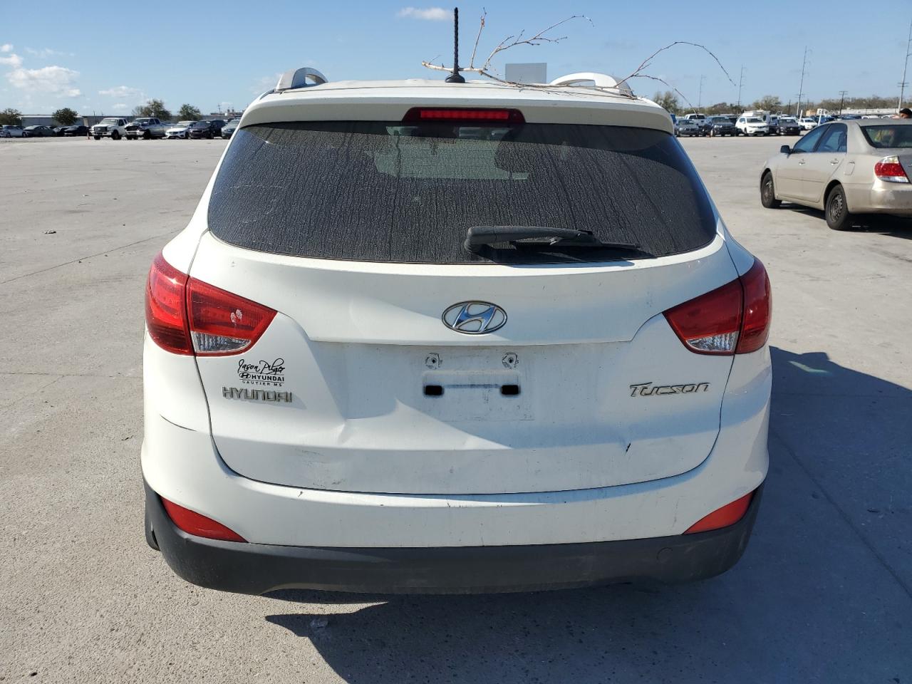 Photo 5 VIN: KM8JU3AC5BU256838 - HYUNDAI TUCSON 