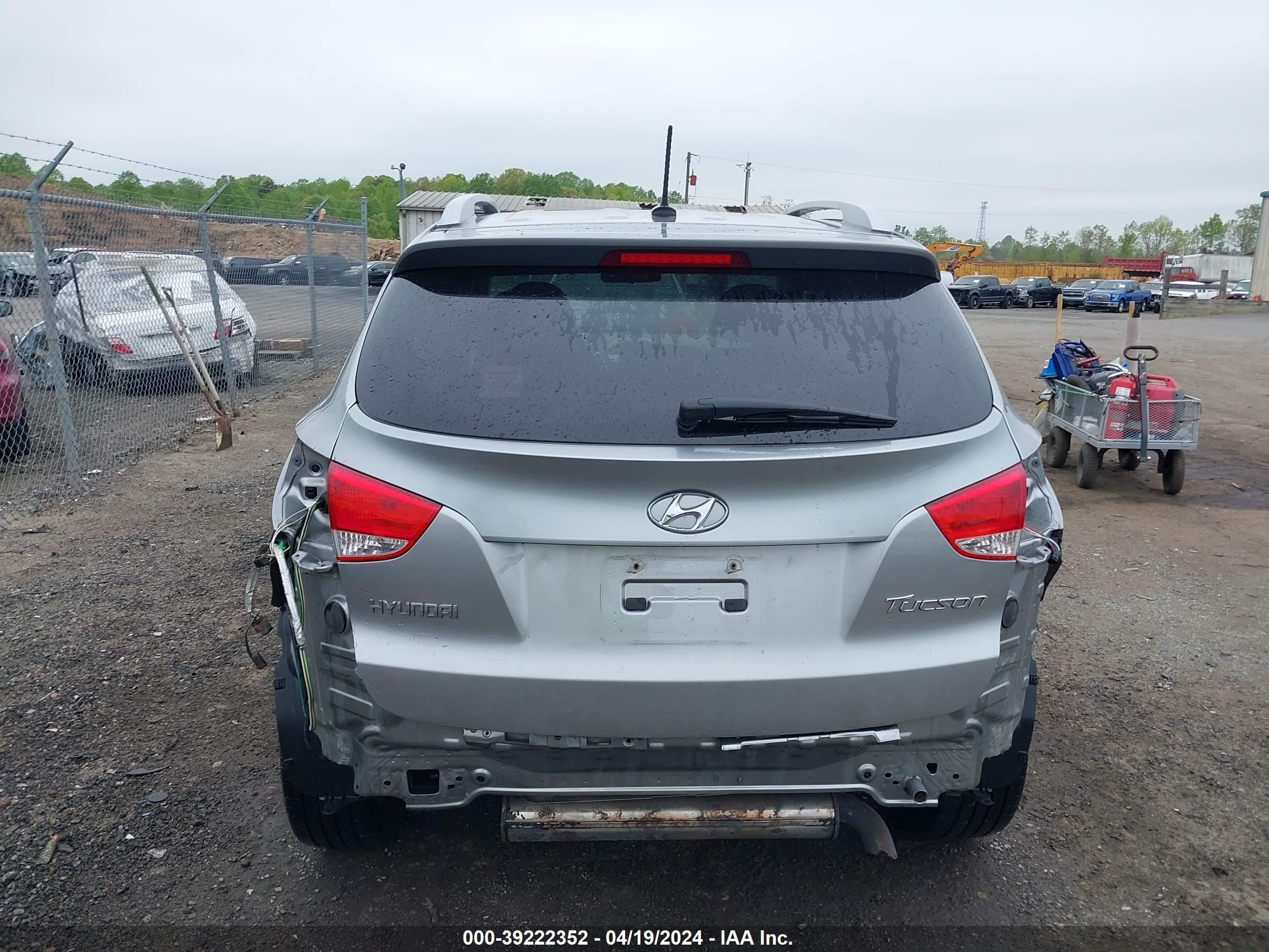 Photo 5 VIN: KM8JU3AC5CU370677 - HYUNDAI TUCSON 