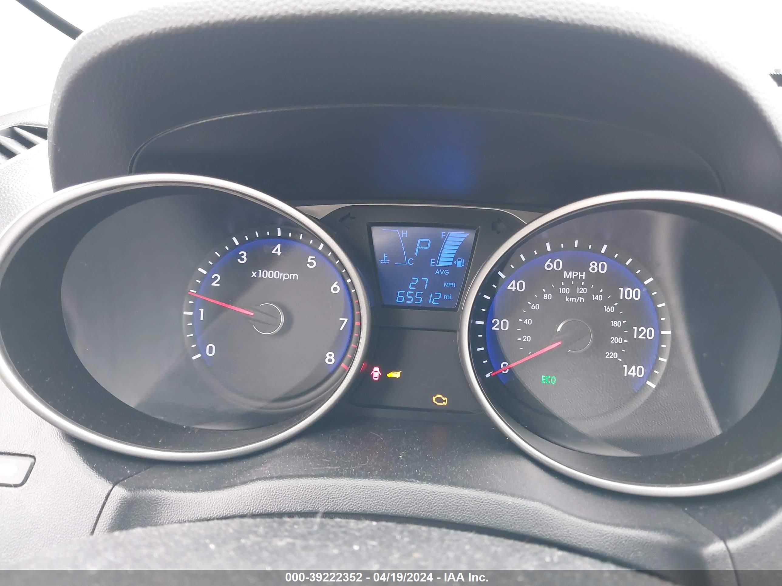 Photo 6 VIN: KM8JU3AC5CU370677 - HYUNDAI TUCSON 