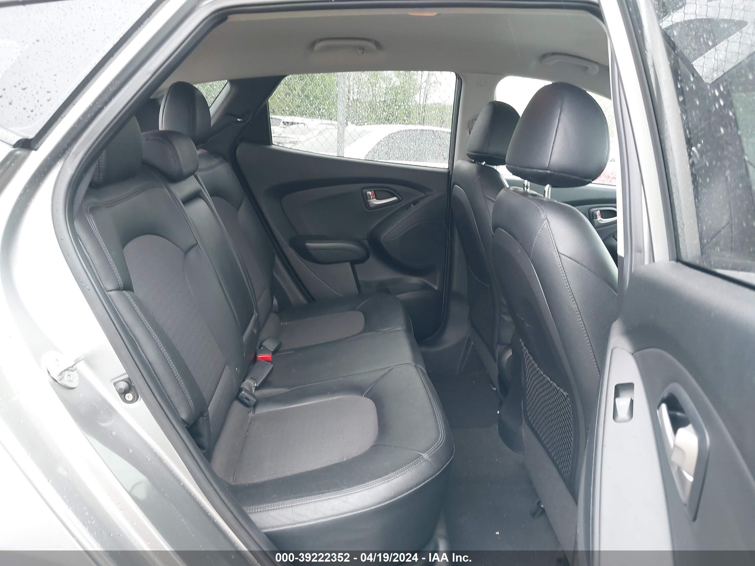 Photo 7 VIN: KM8JU3AC5CU370677 - HYUNDAI TUCSON 