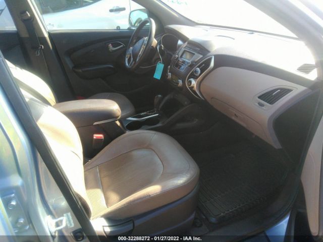 Photo 4 VIN: KM8JU3AC6AU075312 - HYUNDAI TUCSON 