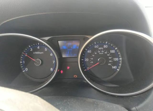 Photo 6 VIN: KM8JU3AC6BU120735 - HYUNDAI TUCSON 