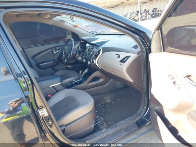 Photo 4 VIN: KM8JU3AC6BU200858 - HYUNDAI TUCSON 