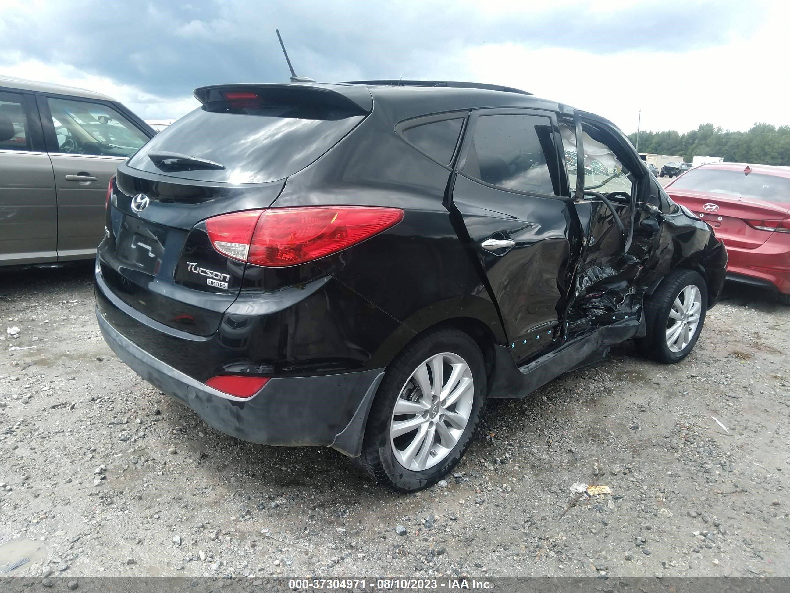 Photo 3 VIN: KM8JU3AC6CU466768 - HYUNDAI TUCSON 