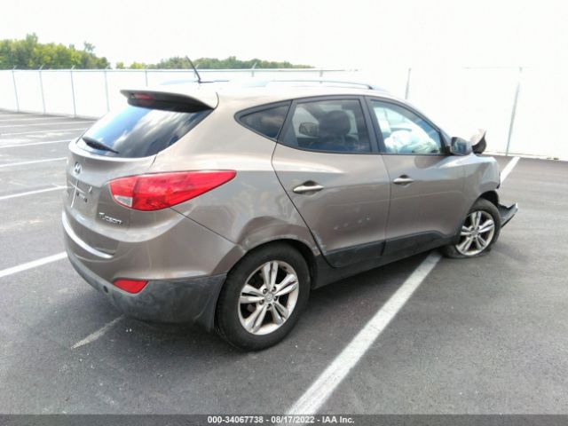 Photo 3 VIN: KM8JU3AC7AU069888 - HYUNDAI TUCSON 