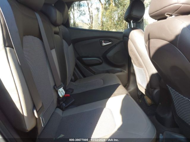 Photo 7 VIN: KM8JU3AC7AU110486 - HYUNDAI TUCSON 