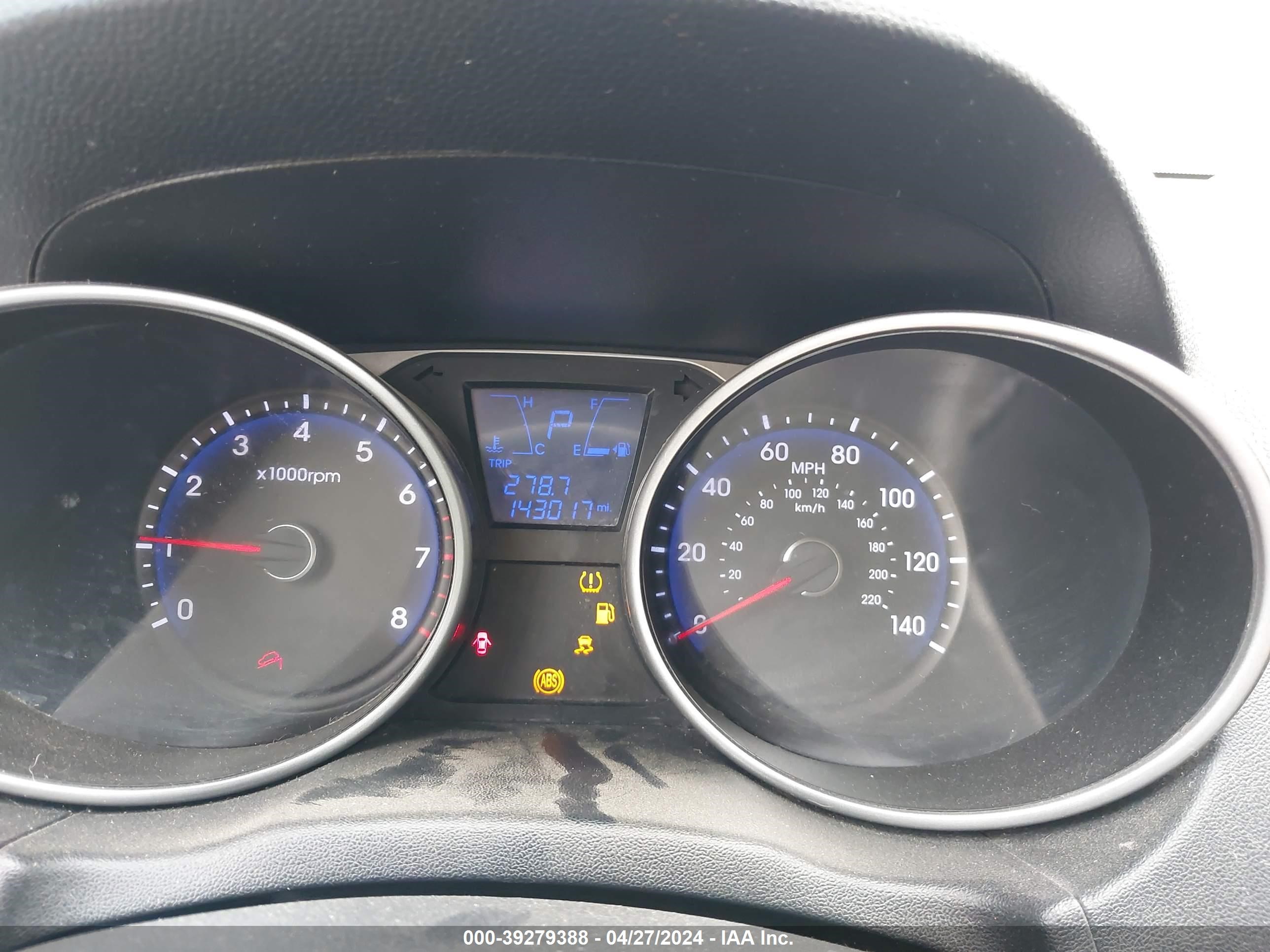 Photo 6 VIN: KM8JU3AC7BU147328 - HYUNDAI TUCSON 