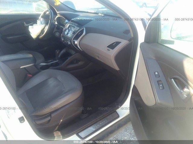 Photo 4 VIN: KM8JU3AC7BU190812 - HYUNDAI TUCSON 