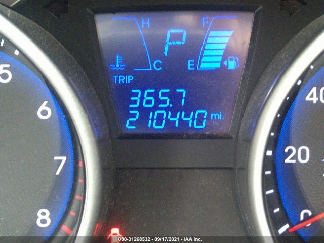 Photo 6 VIN: KM8JU3AC8BU170486 - HYUNDAI TUCSON 