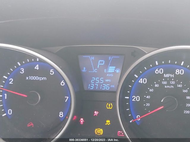 Photo 6 VIN: KM8JU3AC8BU276422 - HYUNDAI TUCSON 