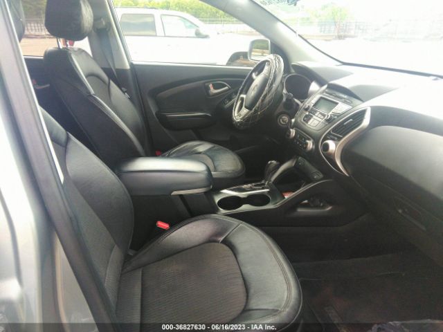 Photo 4 VIN: KM8JU3AC8DU743583 - HYUNDAI TUCSON 