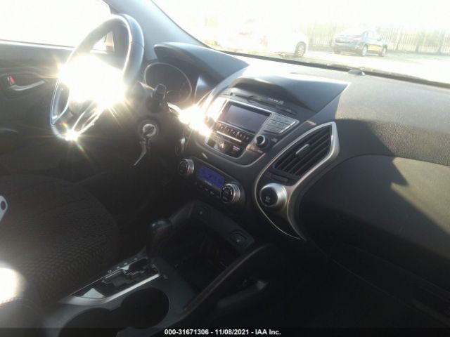 Photo 4 VIN: KM8JU3AC9AU042935 - HYUNDAI TUCSON 