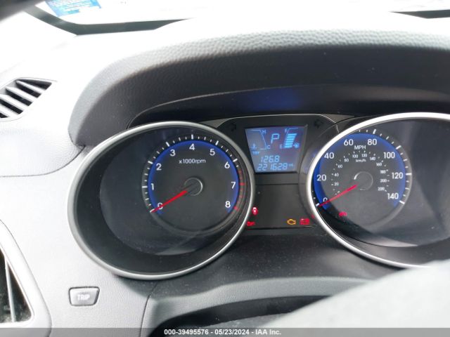 Photo 6 VIN: KM8JU3AC9AU099054 - HYUNDAI TUCSON 