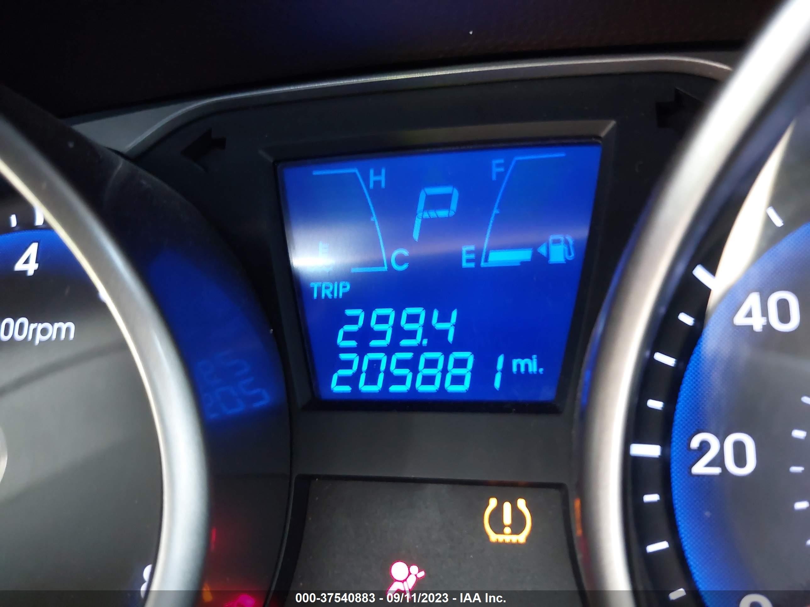 Photo 6 VIN: KM8JU3AC9BU157178 - HYUNDAI TUCSON 