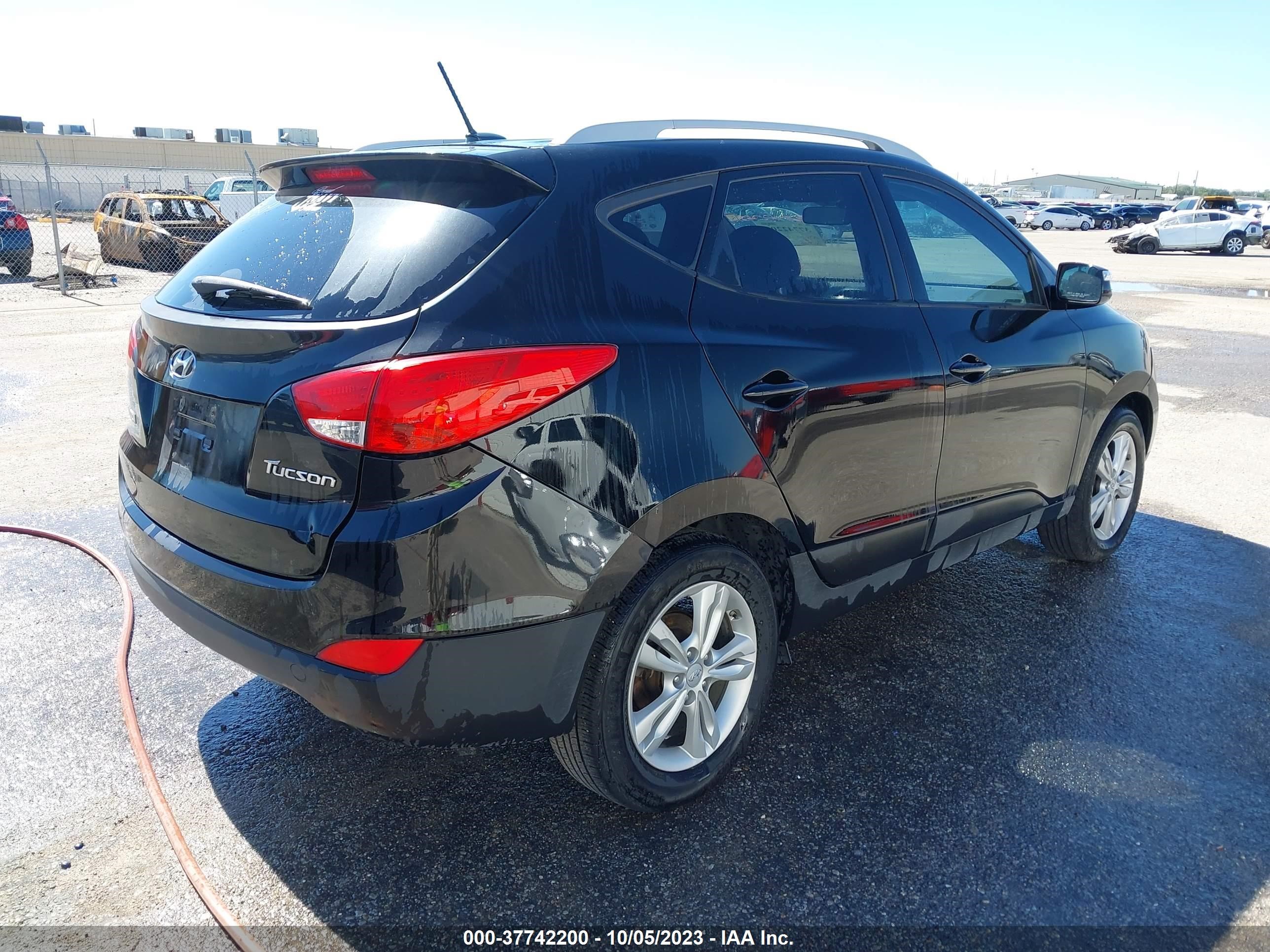 Photo 3 VIN: KM8JU3AC9DU637174 - HYUNDAI TUCSON 