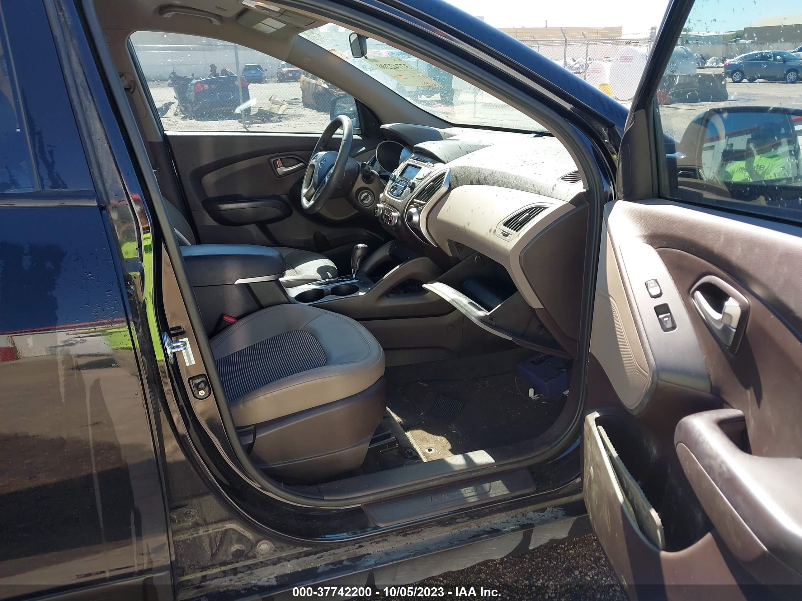 Photo 4 VIN: KM8JU3AC9DU637174 - HYUNDAI TUCSON 