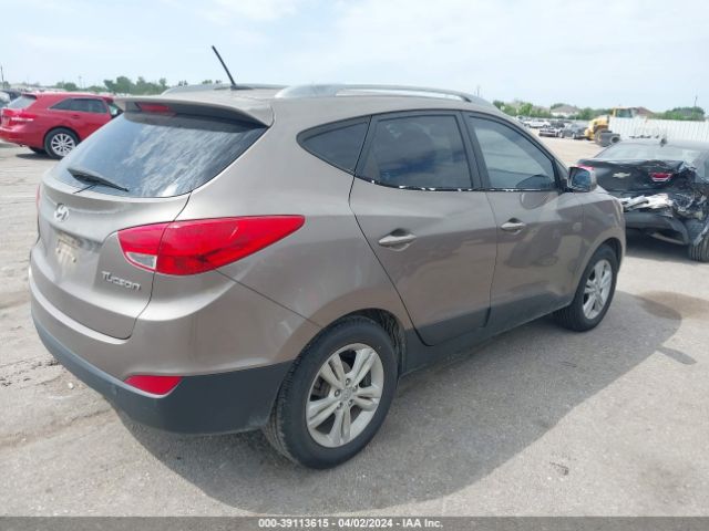 Photo 3 VIN: KM8JU3ACXAU049585 - HYUNDAI TUCSON 