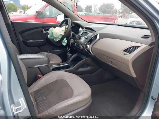 Photo 4 VIN: KM8JU3ACXBU205982 - HYUNDAI TUCSON 