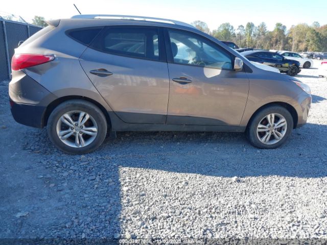 Photo 3 VIN: KM8JU3ACXBU231479 - HYUNDAI TUCSON 