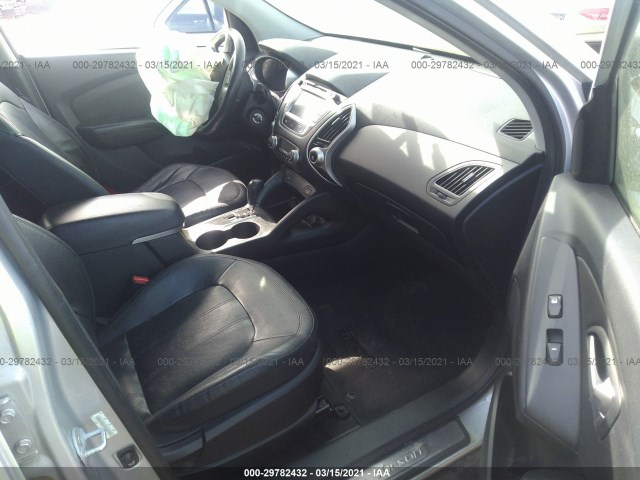 Photo 4 VIN: KM8JU3ACXCU343328 - HYUNDAI TUCSON 