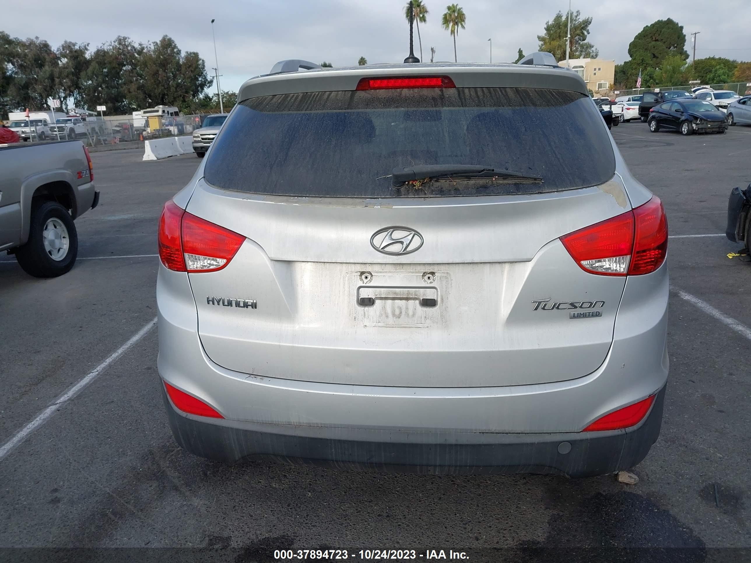 Photo 15 VIN: KM8JU3ACXDU736747 - HYUNDAI TUCSON 